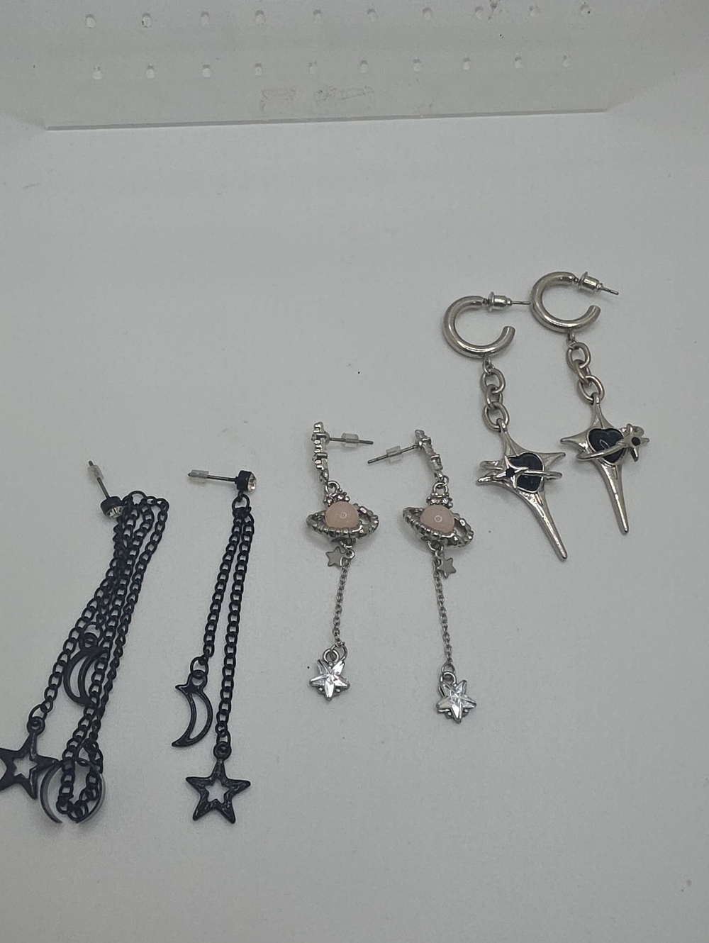 Hot Topic  Dangle Earrings